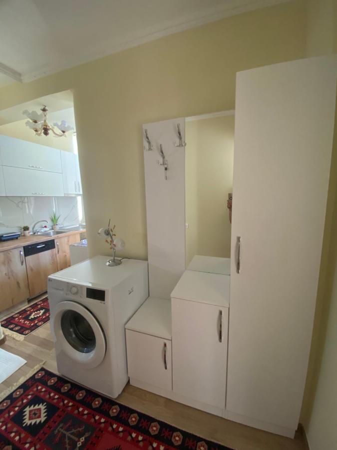Apartment Evis House *