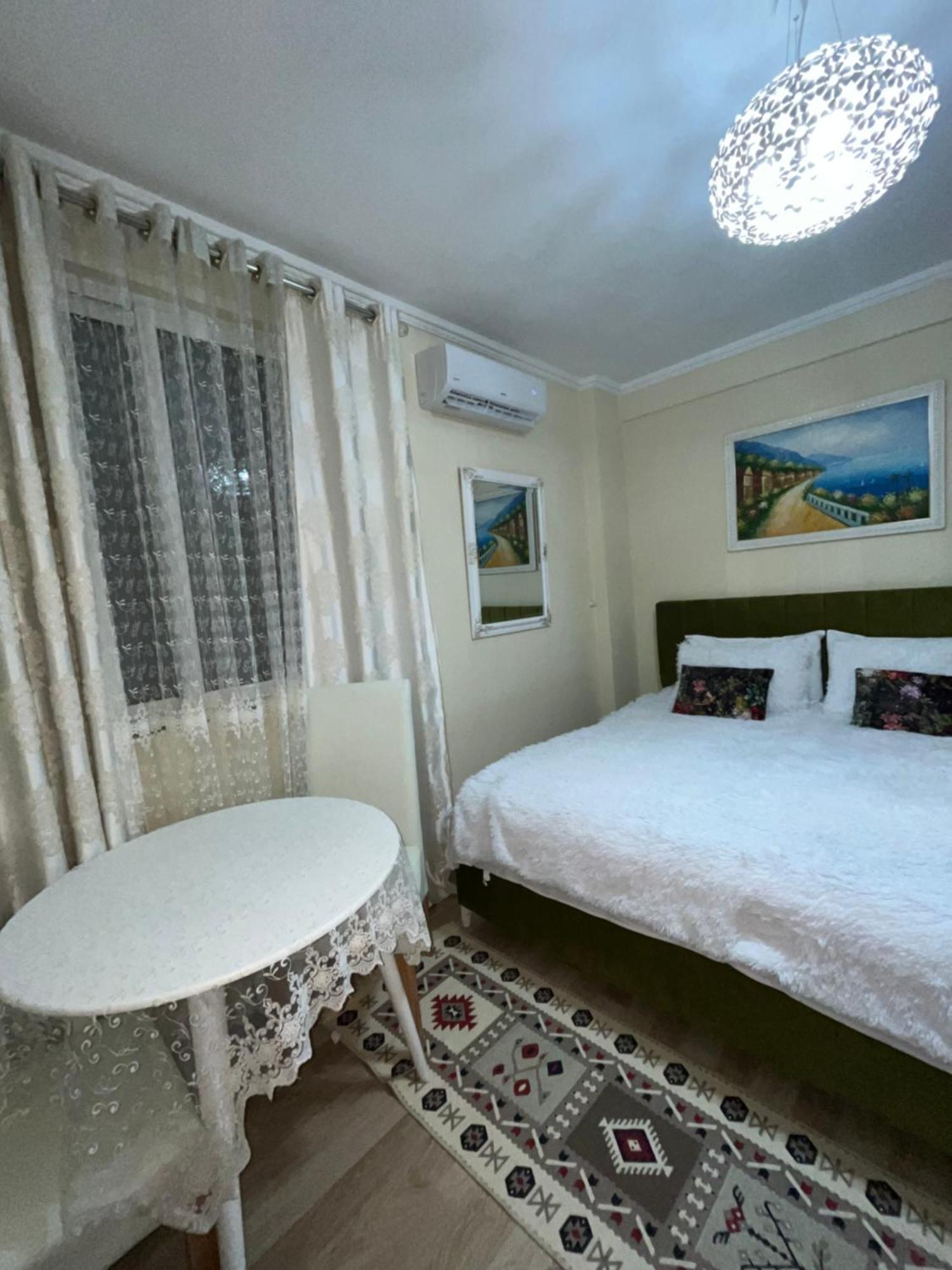 Apartment Evis House *