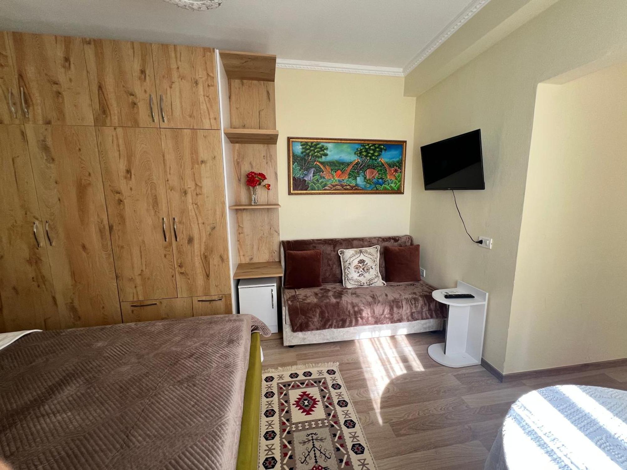 Evis House * Tirana